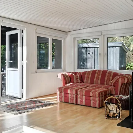 Holiday home Stunning In Vaeggerlose With Wifi *