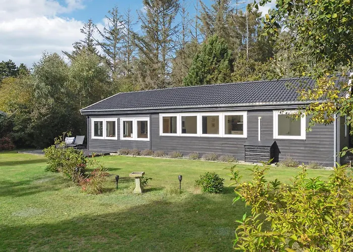 Vakantiehuis Stunning In Vaeggerlose With Wifi Bøtø By